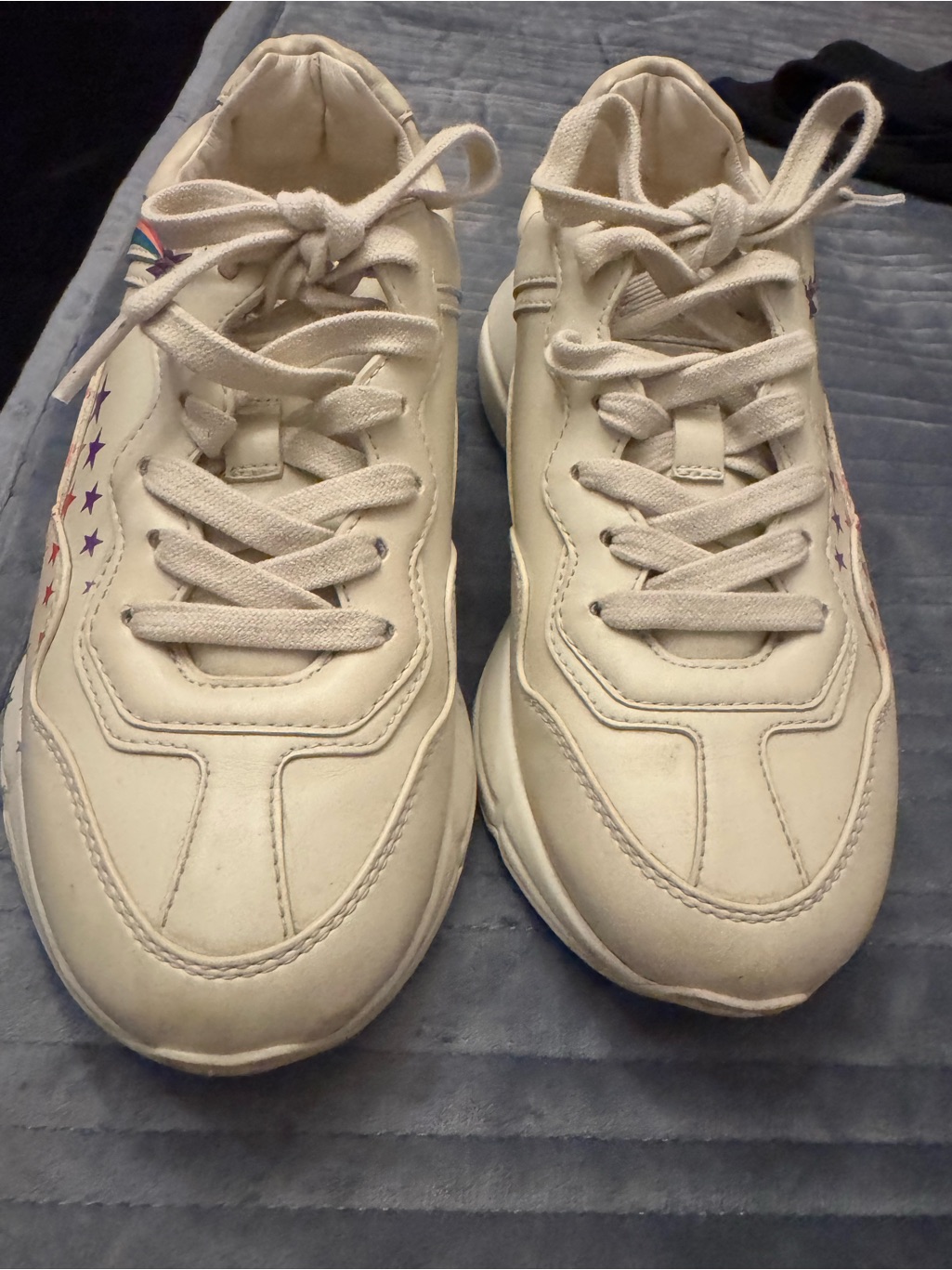 Gucci Cream Leather Sneakers With Red & Blue Star Detail